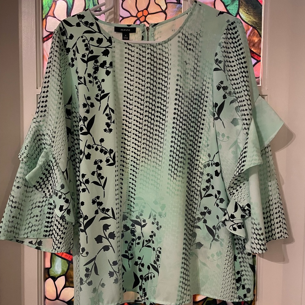 Macy’s Alfani top
